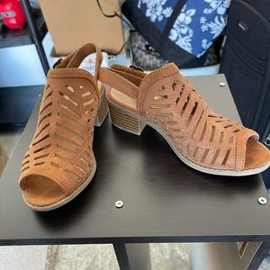 Girl stylish suede like heeled sandal